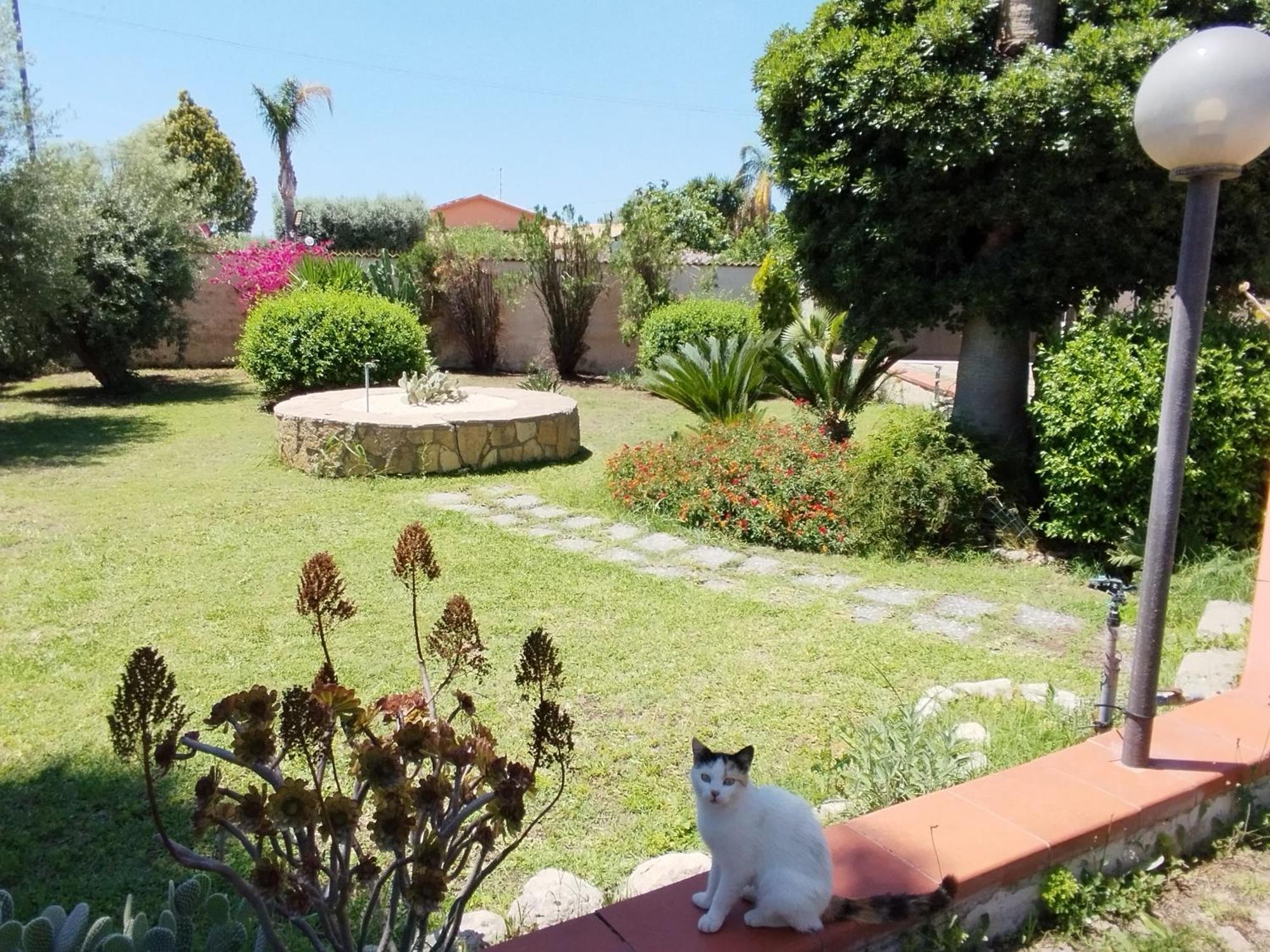 Casa Di Lu' Floridia Exterior foto